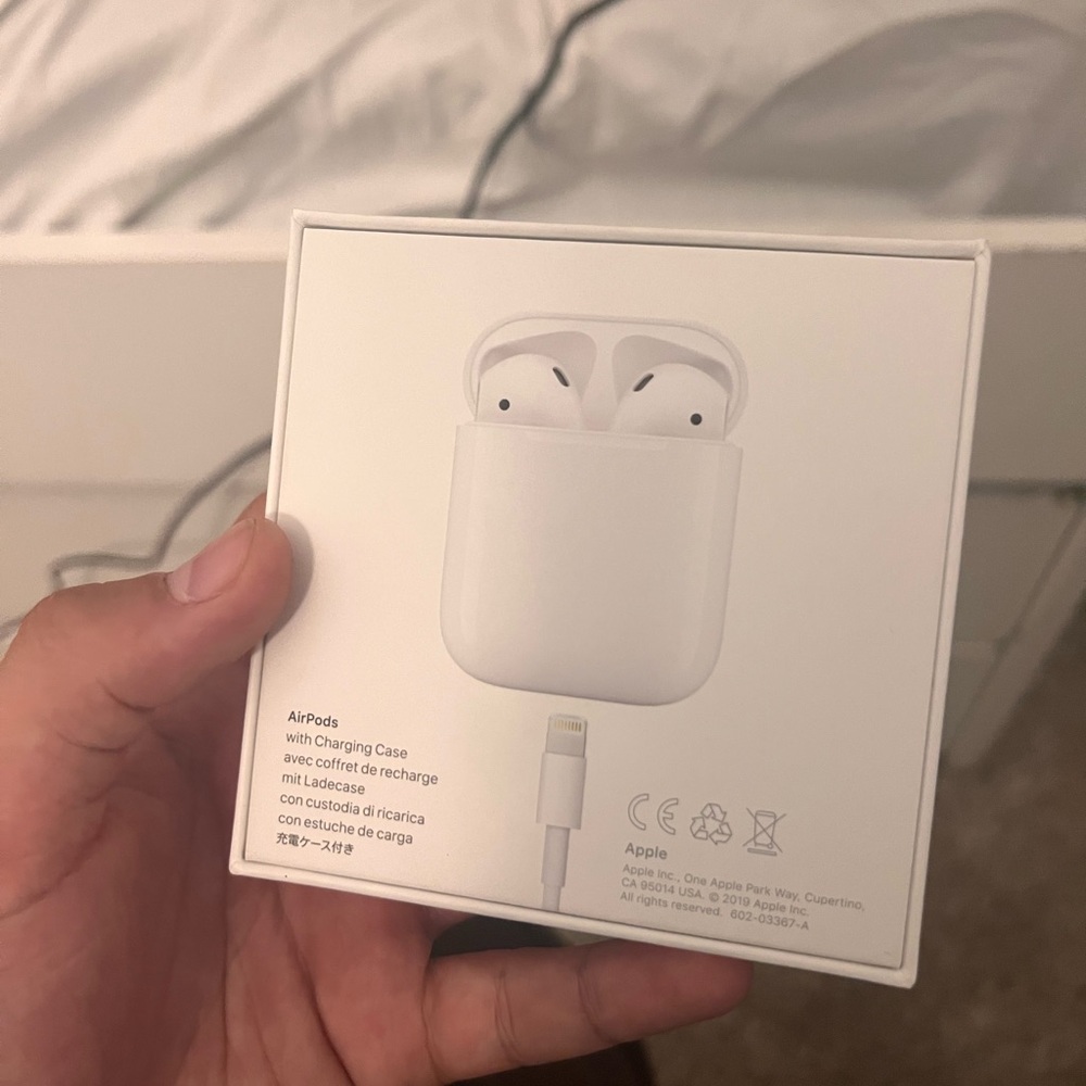 Apple AirPods with Charging Case
